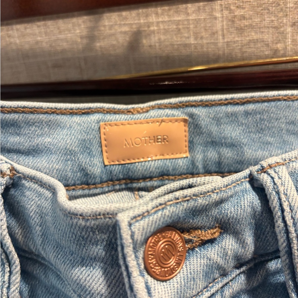 MOTHER Blue Jeans with Classic Fit and Premium Denim Weekender